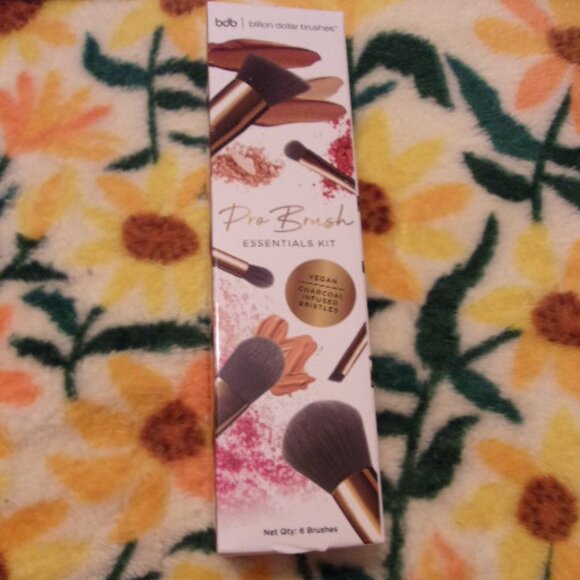 Billon Dollar Brushes Pro Brush Essential Kit new in box - Picture 1 of 4